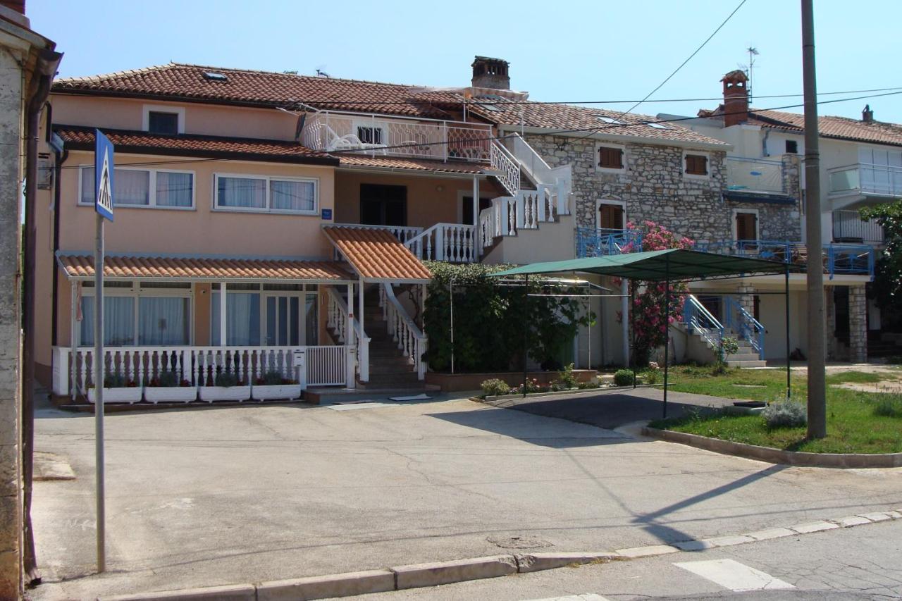 Apartments By The Sea Zambratija, Umag - 2557 Exterior photo