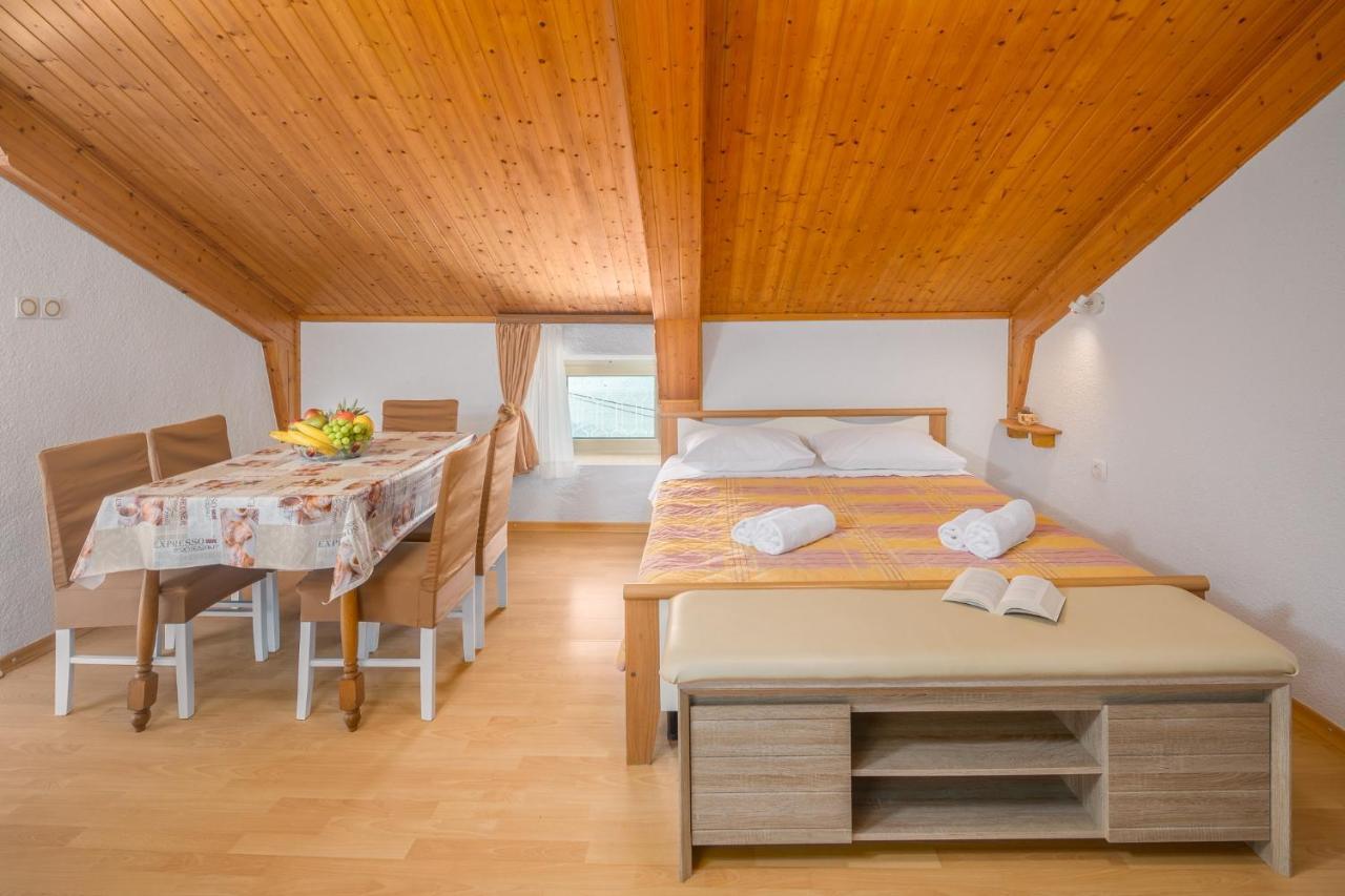 Apartments By The Sea Zambratija, Umag - 2557 Exterior photo