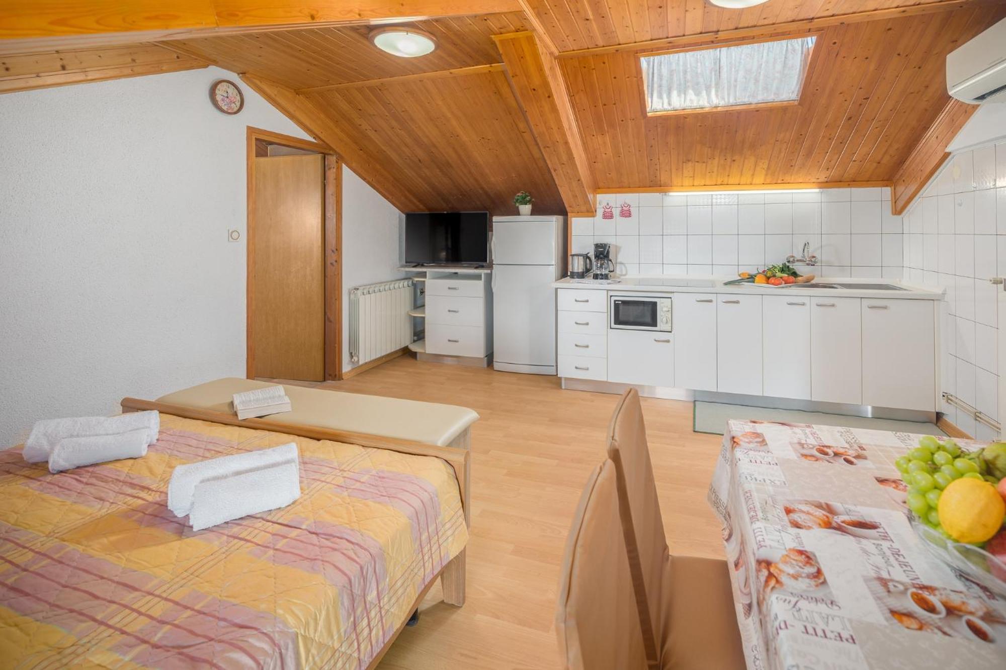 Apartments By The Sea Zambratija, Umag - 2557 Room photo